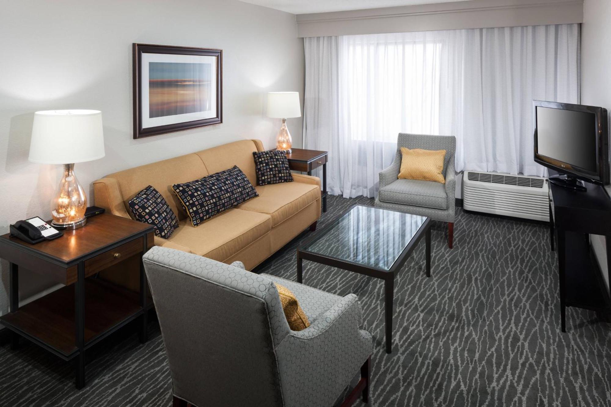 Courtyard By Marriott Waco Hotell Exteriör bild