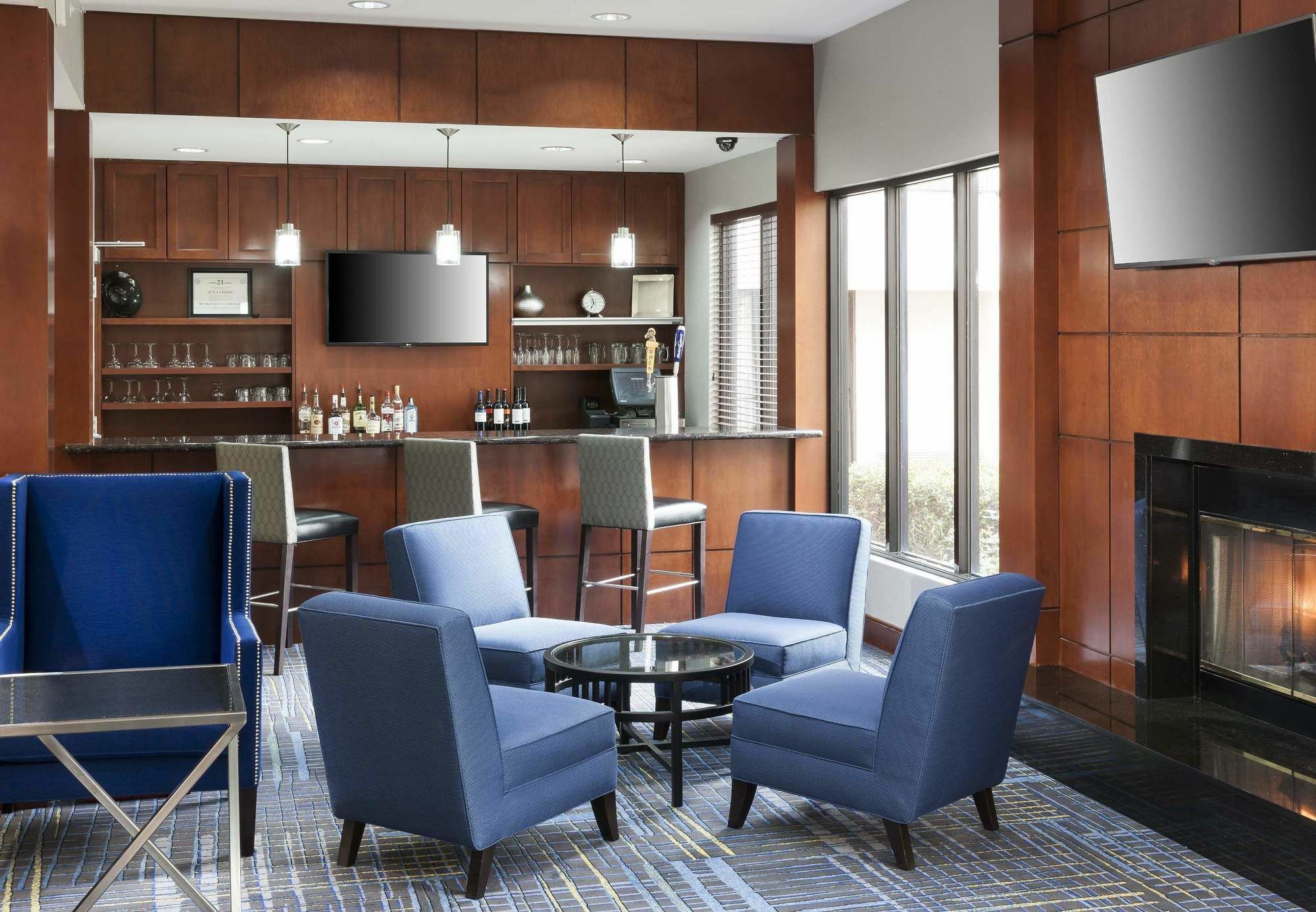 Courtyard By Marriott Waco Hotell Exteriör bild
