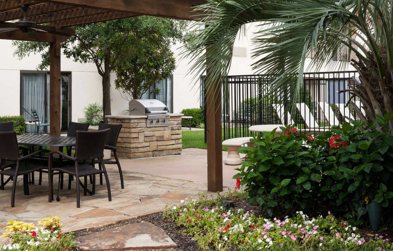 Courtyard By Marriott Waco Hotell Exteriör bild